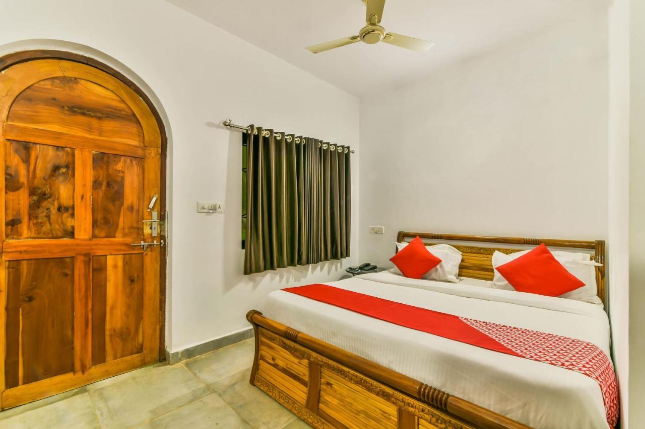 Collection O 15487 Ashoka King Hotel Mandrem Ngoại thất bức ảnh