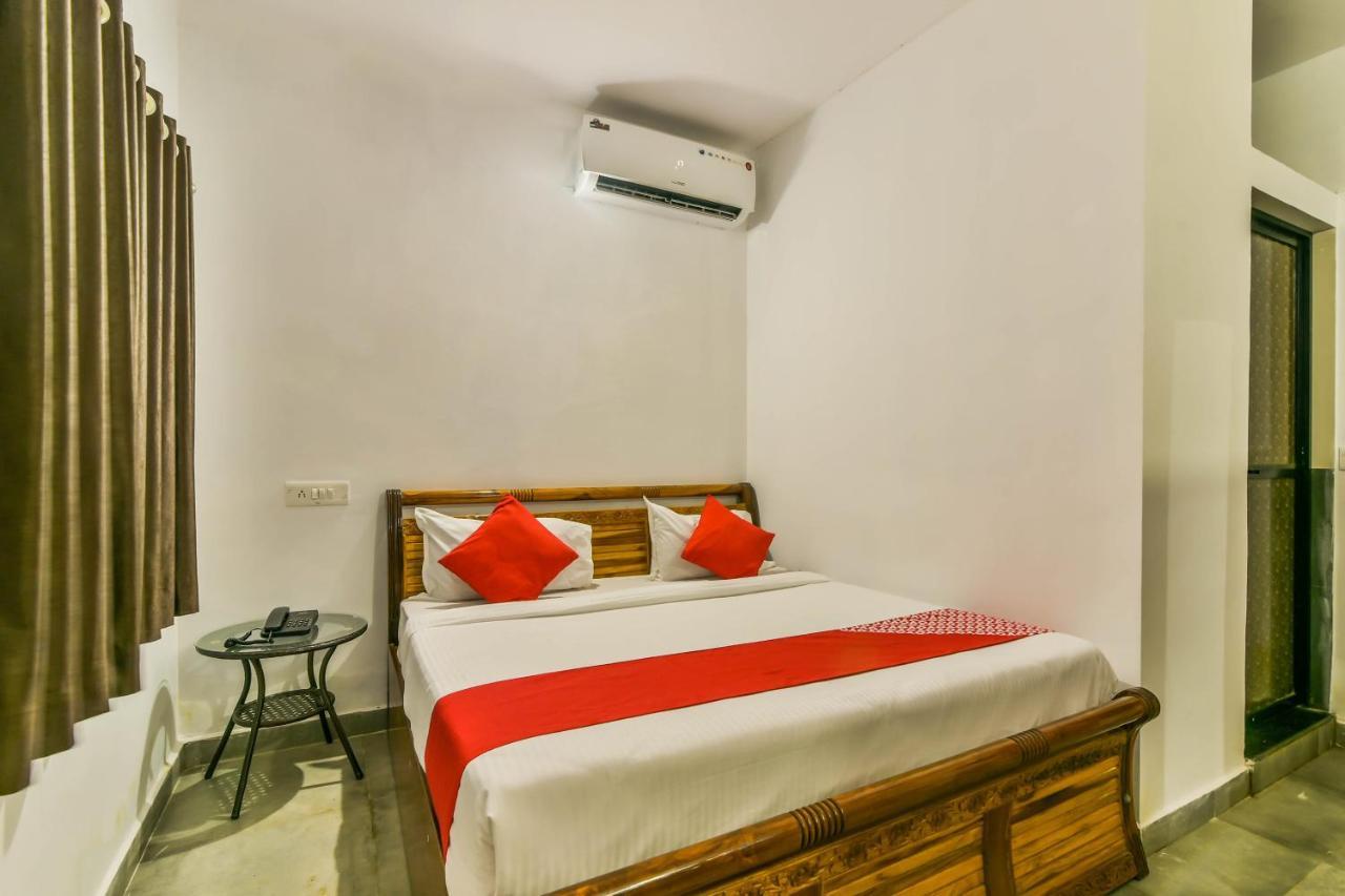 Collection O 15487 Ashoka King Hotel Mandrem Ngoại thất bức ảnh